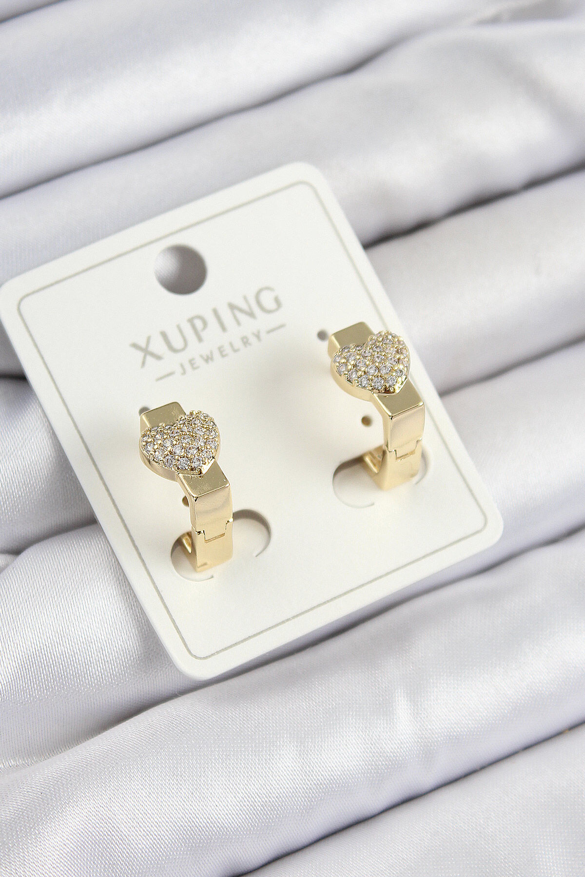 Xuping Zirkon Taşlı Kalp Model Gold Renk Kadın Küpe