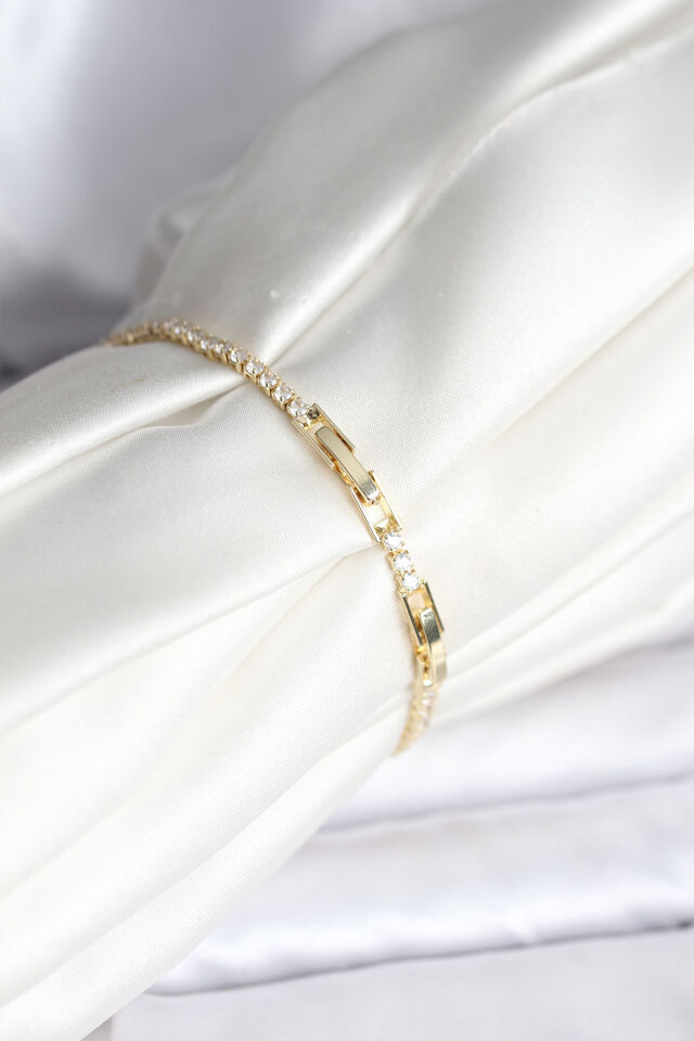 Kelebek Model Zirkon Taşlı Gold Renk Pirinç Su Yolu Kadın Bileklik
