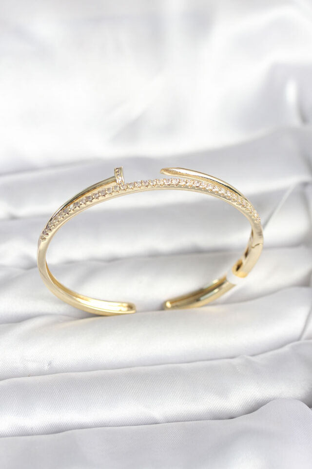 Pirinç Gold Renk Zirkon Taşlı Çivi Model Kadın Kelepçe Bileklik
