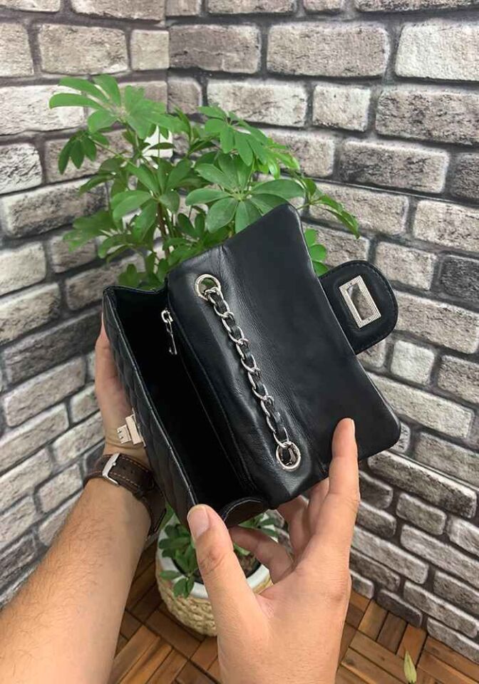 Guard Siyah Capitone Baskılı Zincirli Deri Kadın Kol Çantası