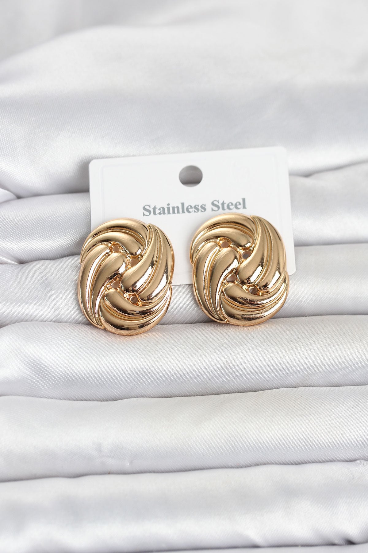 316L Çelik Gold Renk Motif Desen Model Kadın Küpe
