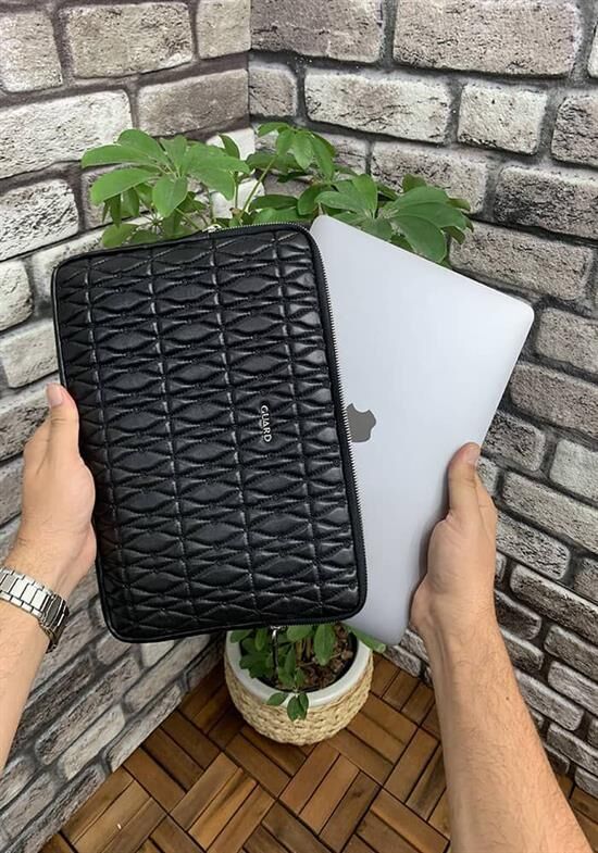 Guard Nakış Desenli Siyah Clutch Çanta