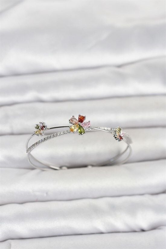 Pirinç Gümüş Renk Renkli Çiçek Model Kadın Bileklik