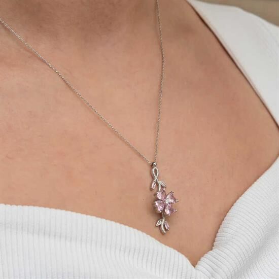 Gümüş Dönen Pembe Yonca Kadın Kolye