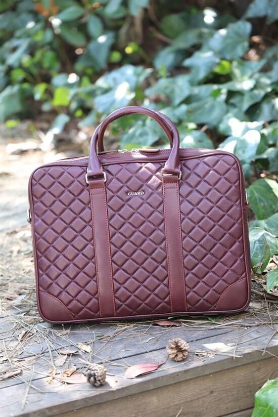 Guard Capitone Dikişli Bordo Laptop Girişli Deri Evrak Çantası