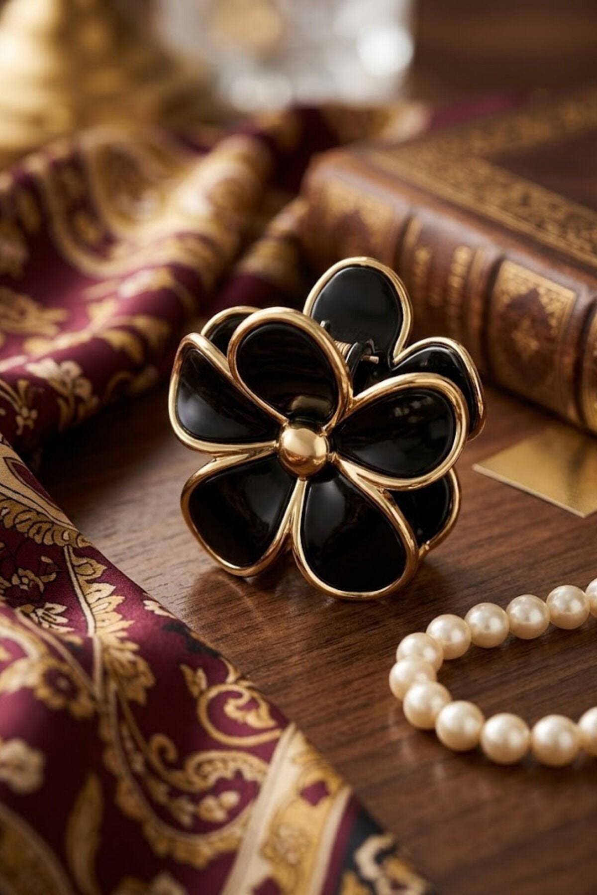 Lüks Seri 9 cm Daisy Papatya Mandal Toka - Gold Varaklı Tasarım Siyah