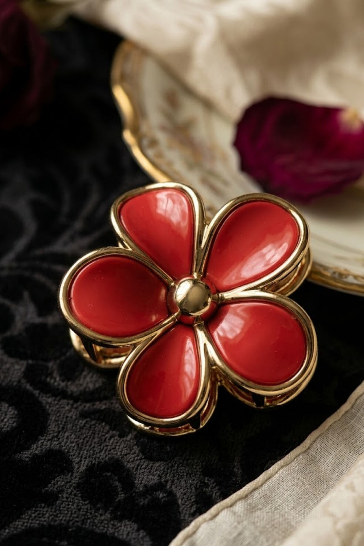 Lüks Seri 9 cm Daisy Papatya Mandal Toka - Gold Varaklı Tasarım Kırmızı