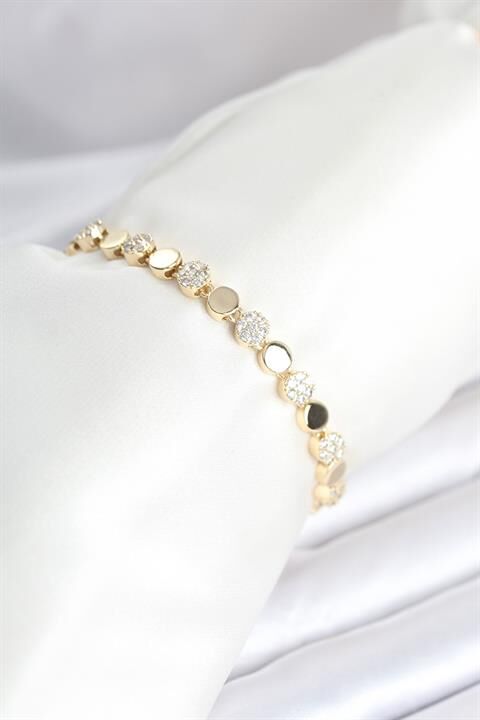 Pirinç Gold Renk Nokta Model Zirkon Taşlı Kadın Bileklik