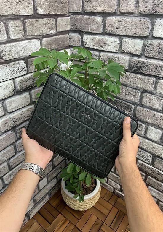 Guard Nakış Desenli Yeşil Clutch Çanta