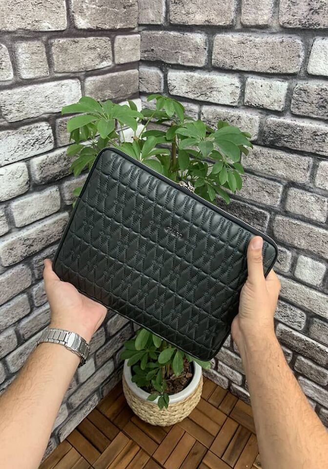 Guard Nakış Desenli Yeşil Clutch Çanta