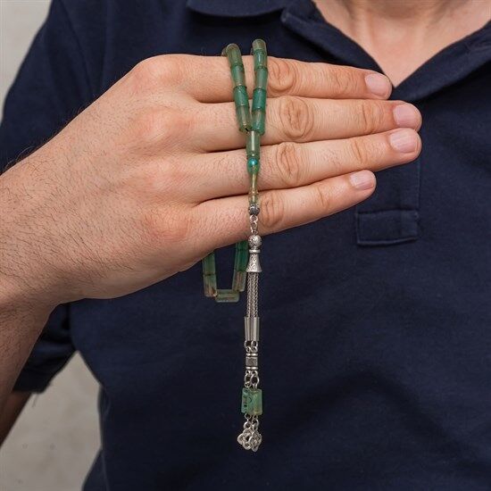 Metal Püsküllü Deniz Yeşili Kesme Sıkma Kehribar Tesbih