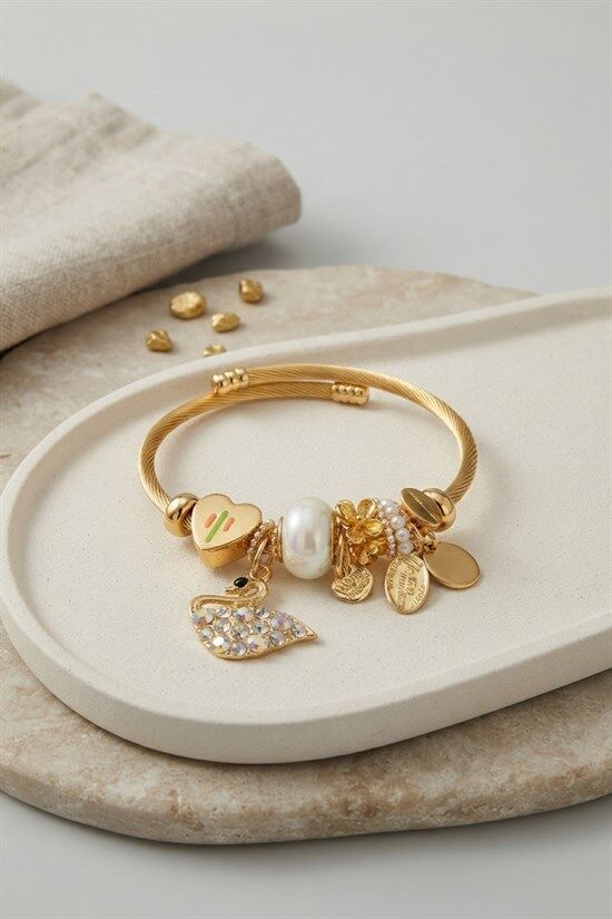 Swan Model Charmlı Bileklik